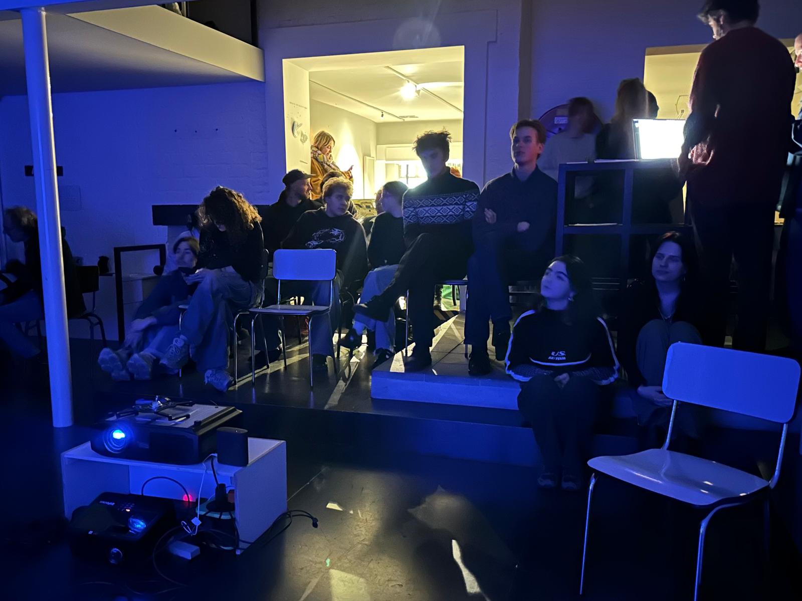 Workshop.  Super 8 camera demo. Gina Siliquini